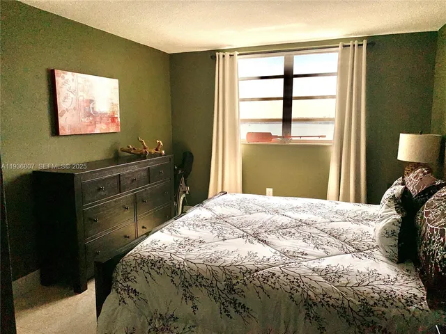 $1,850 | 3000 Marcos Drive, Unit P512, Aventura, FL 33160