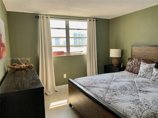 $1,850 | 3000 Marcos Drive, Unit P512, Aventura, FL 33160