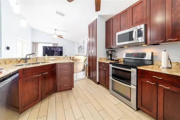 $399,900 | 1352 Woodfield Oaks Drive, Apopka, FL 32703