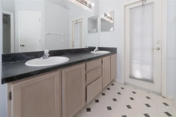 $399,900 | 1352 Woodfield Oaks Drive, Apopka, FL 32703