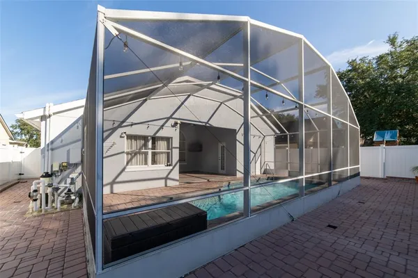 $399,900 | 1352 Woodfield Oaks Drive, Apopka, FL 32703