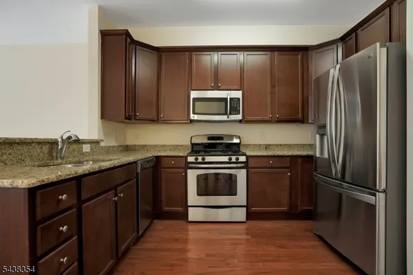 $3,950 | 308 Rotando Way, Morris Plains, NJ 07950