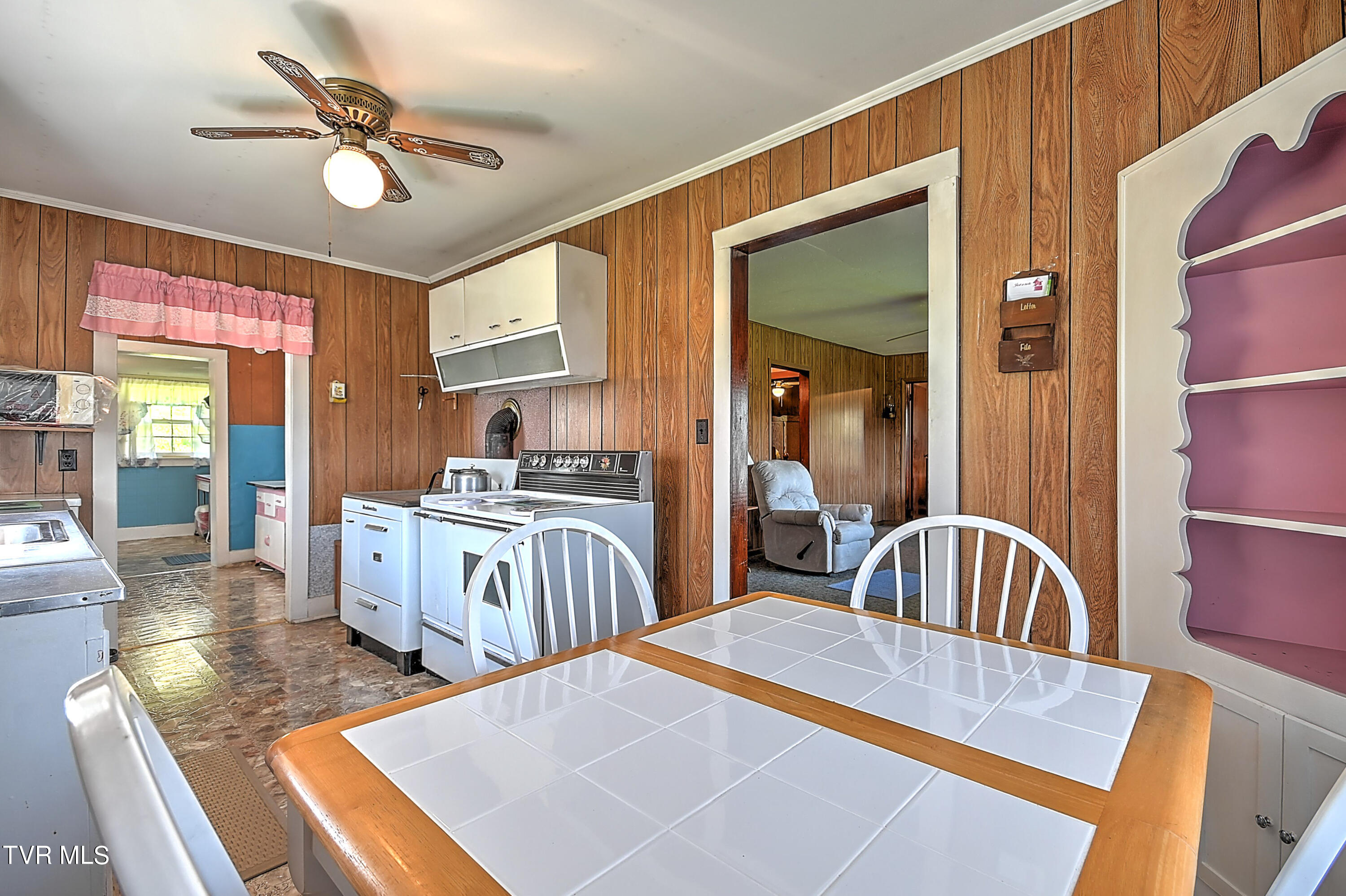 136 Vern Shell Road Roan Mountain, TN 37687 - Photo 5 of 20 135 Vern Shell Rd - J-56
