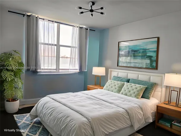 a view of livingroom with furniture