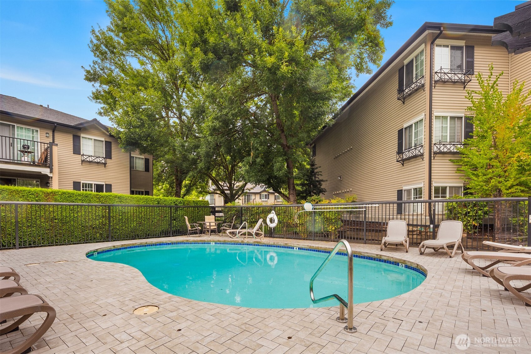 215 9th Street, Unit D102 Kirkland, WA 98033 - Photo 28 of 32 a house view with a outdoor space