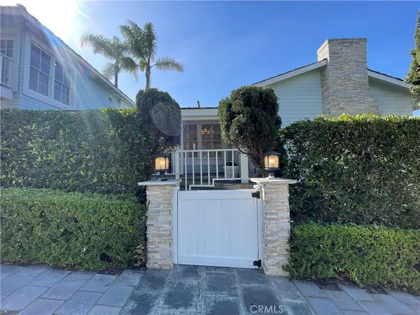 $13,500 | 952 2nd Street, Manhattan Beach, CA 90266