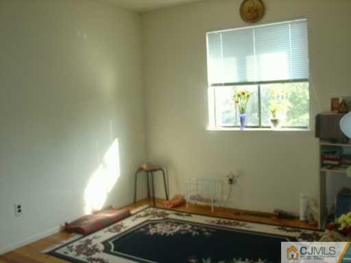 5107 Hana Road Edison, NJ 08817 - Photo 7 of 8
