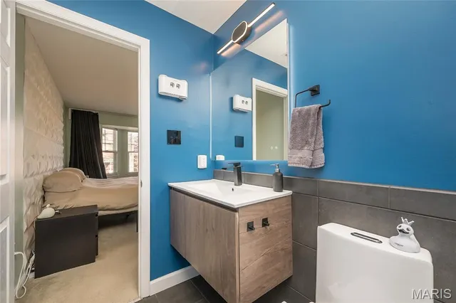 $369,000 | 4222 Delmar Boulevard, St. Louis, MO 63108