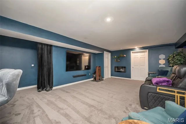 $369,000 | 4222 Delmar Boulevard, St. Louis, MO 63108