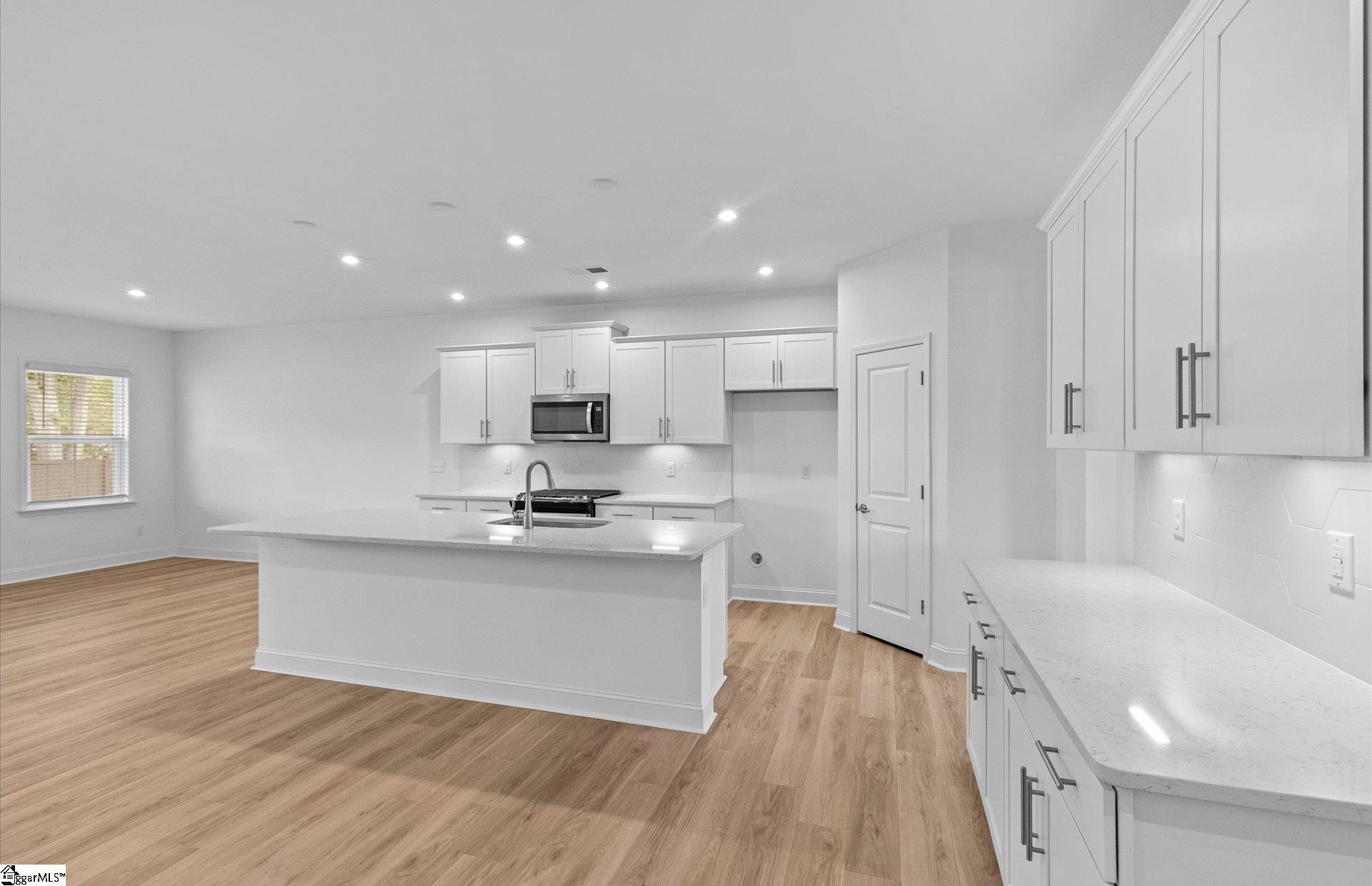 127 Indigo Pk Place Easley, SC 29642 - Photo 4 of 32