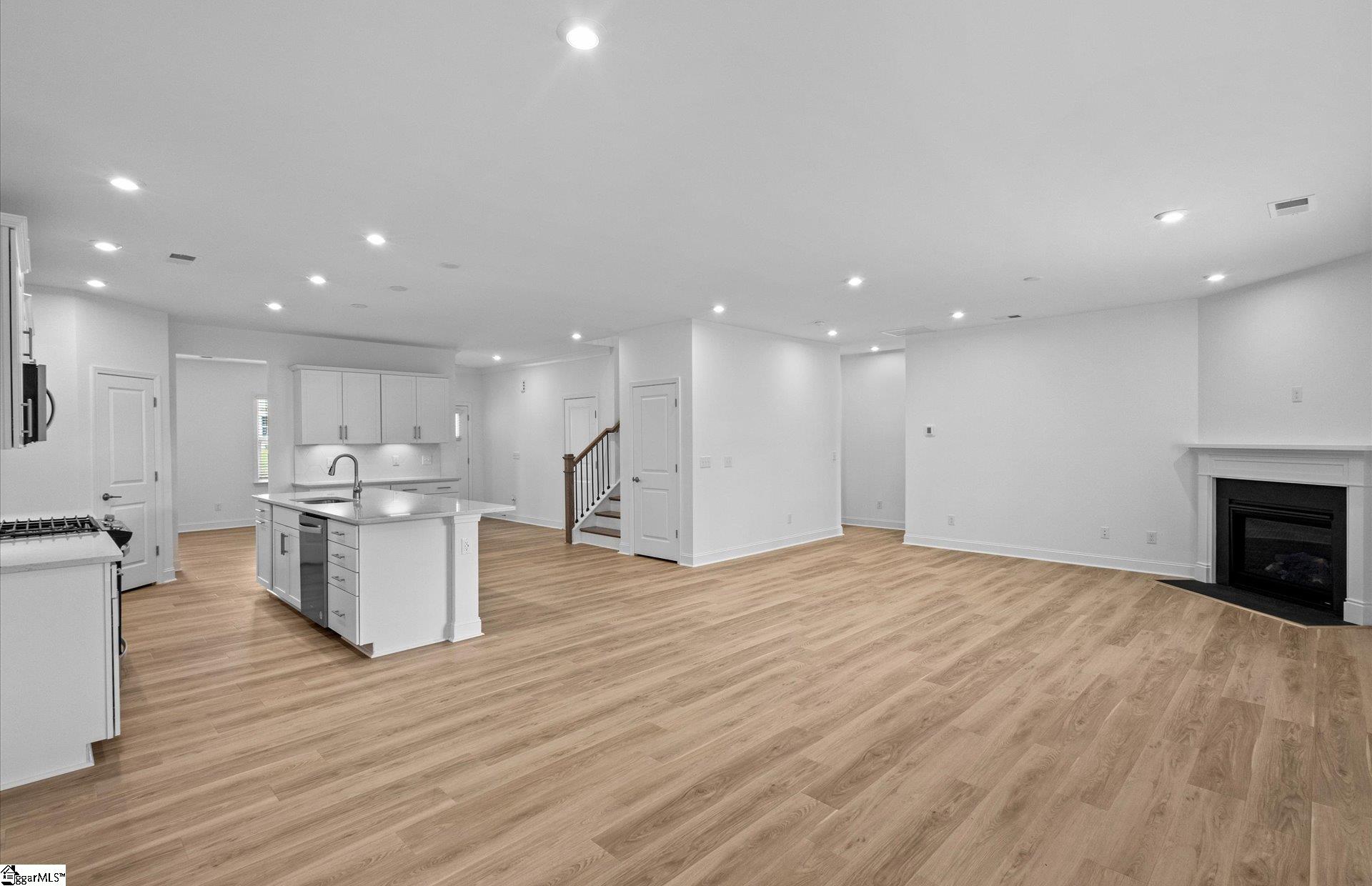 127 Indigo Pk Place Easley, SC 29642 - Photo 5 of 32