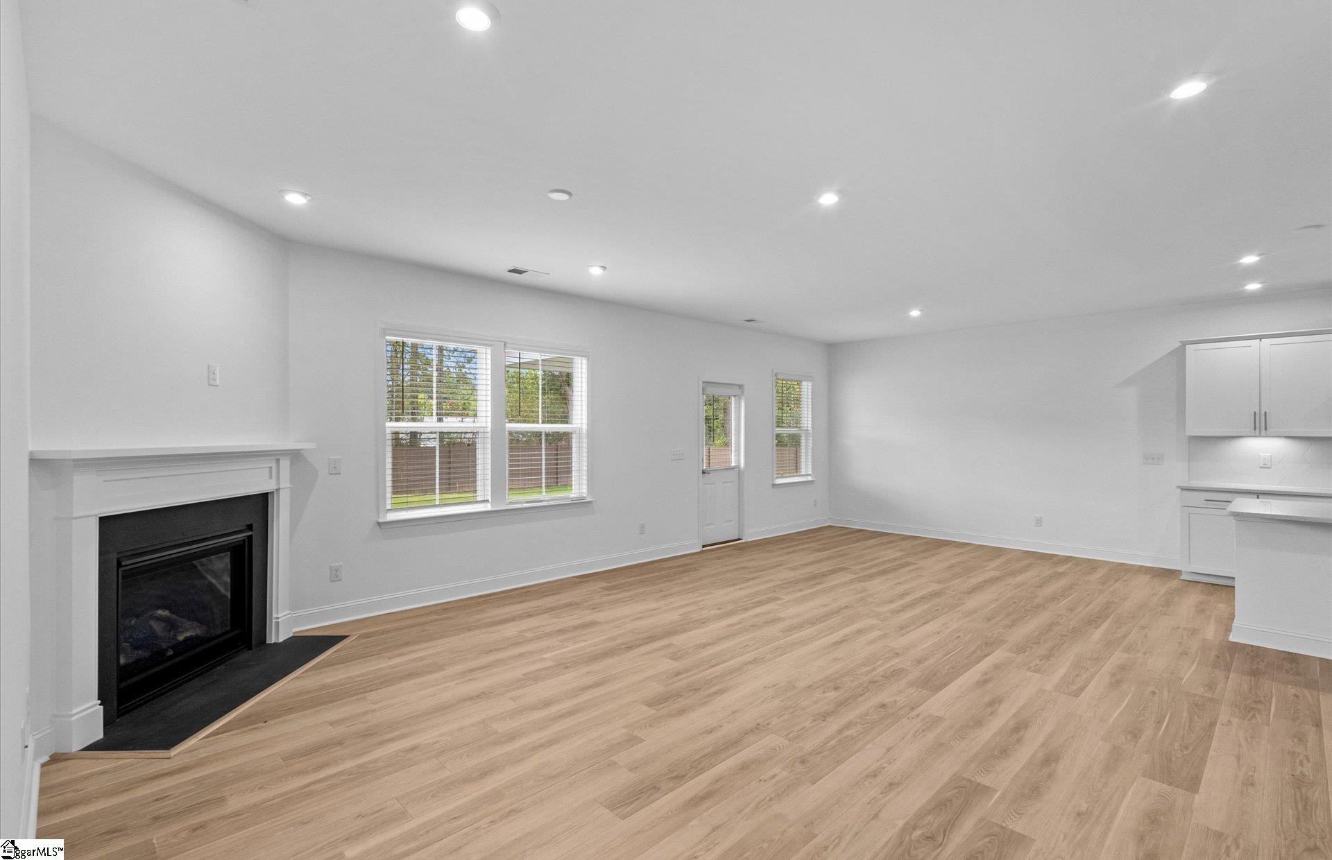 127 Indigo Pk Place Easley, SC 29642 - Photo 6 of 32