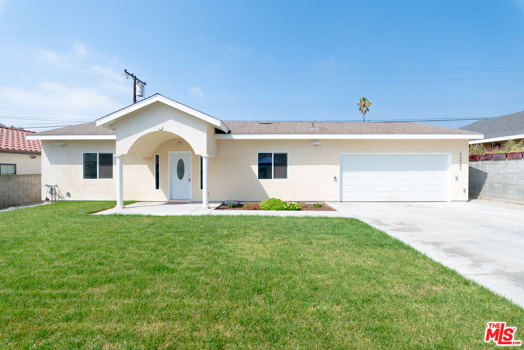 1221 North Azusa Avenue Azusa, CA 91702 - Photo 1 of 1 a view of a back yard