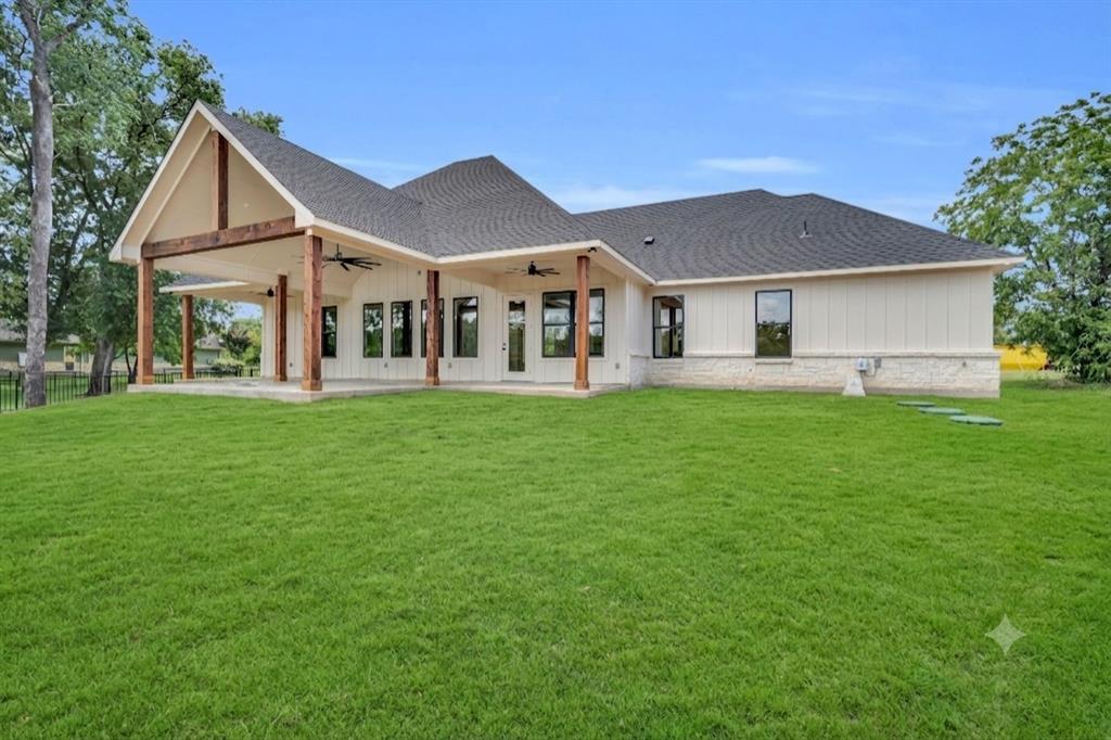 1071 Trumbull Road Ferris, TX 75125 - Photo 4 of 40