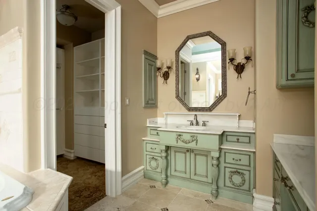 $1,200,000 | 18 Cypress Point, Amarillo, TX 79124