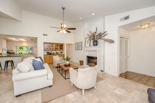 $587,000 | 962 West Cross Street, Woodland, CA 95695