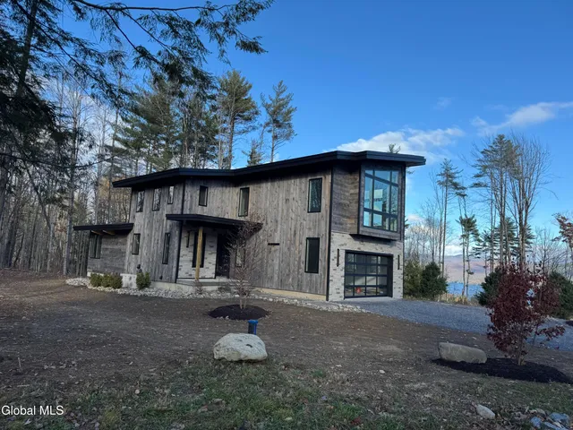 $1,900,000 | 11 South Eagle Ridge, Diamond Point, NY 12824