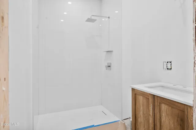 $1,900,000 | 11 South Eagle Ridge, Diamond Point, NY 12824