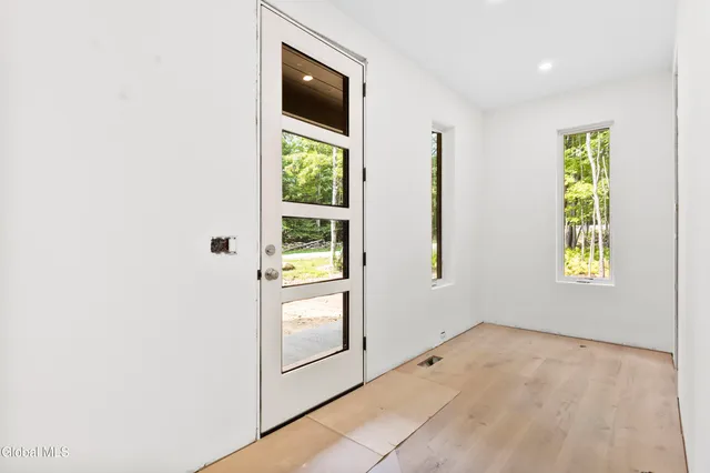 $1,900,000 | 11 South Eagle Ridge, Diamond Point, NY 12824