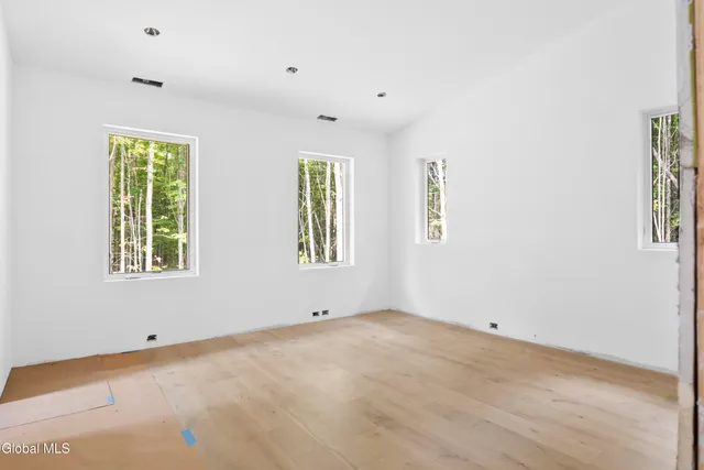 $1,900,000 | 11 South Eagle Ridge, Diamond Point, NY 12824