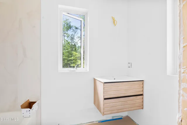 $1,900,000 | 11 South Eagle Ridge, Diamond Point, NY 12824