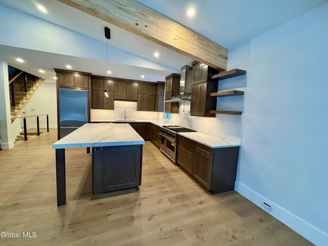 $1,900,000 | 11 South Eagle Ridge, Diamond Point, NY 12824