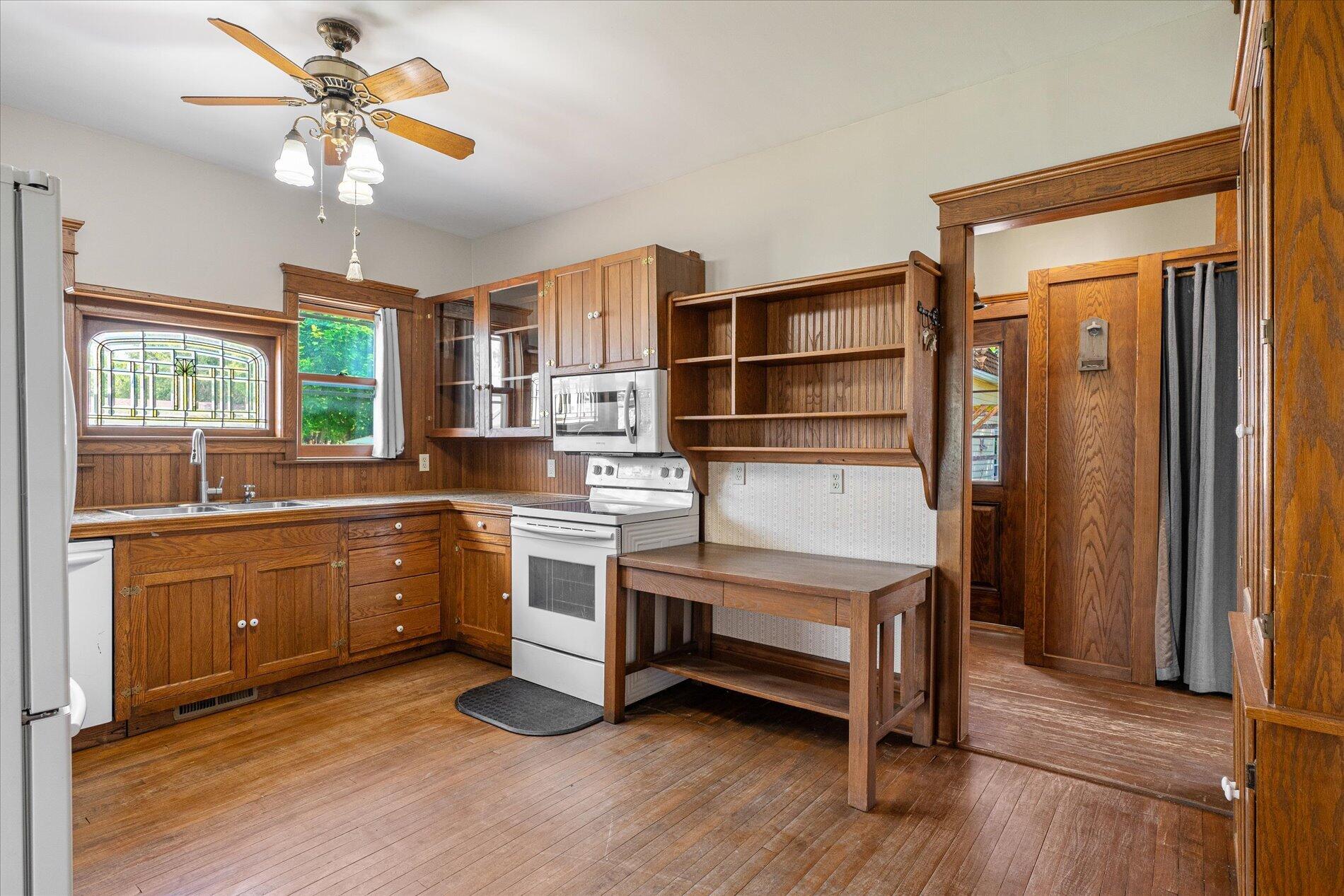 103 Coon Prairie Road Westby, WI 54667 - Photo 9 of 30 Kitchen