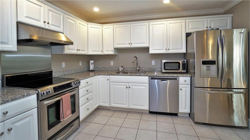 56 Ridge Road, Unit 6 Portland, ME 04103 - Photo 13 of 35 Photo