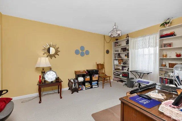 $277,900 | 4605 Rivers Edge Drive, Mishawaka, IN 46544