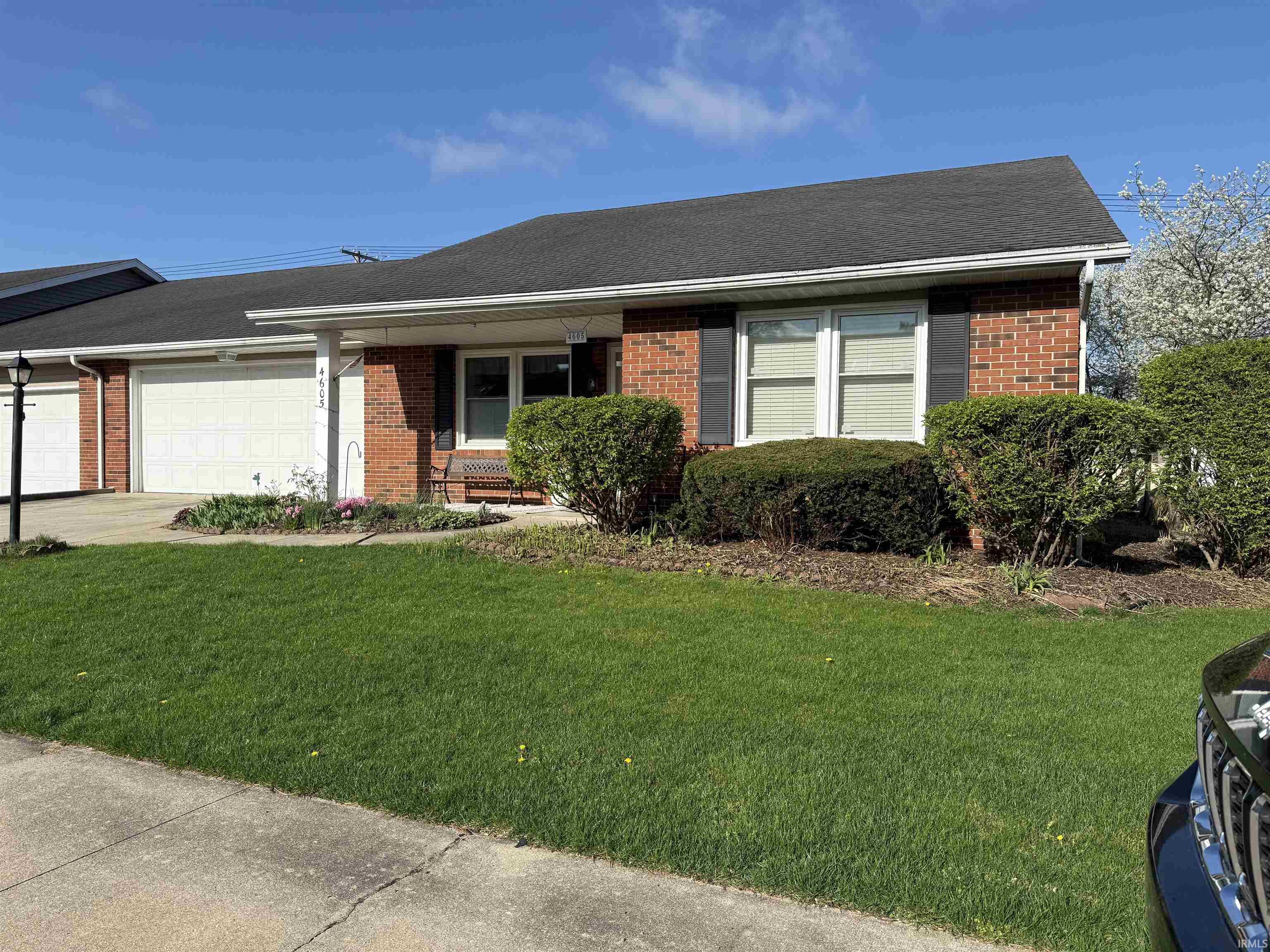 4605 Rivers Edge Drive Mishawaka, IN 46544 - Photo 2 of 23
