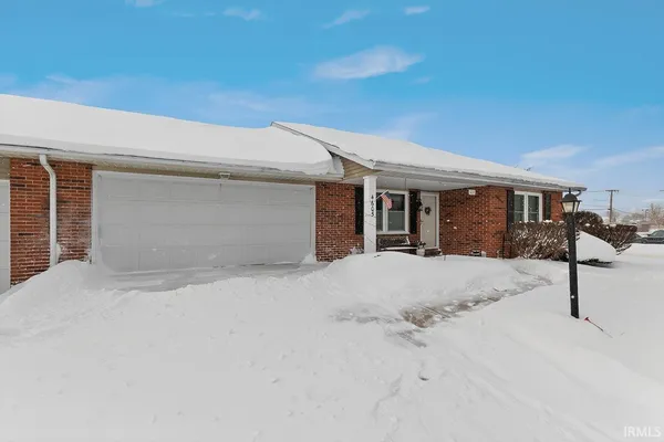 $260,000 | 4605 Rivers Edge Drive, Mishawaka, IN 46544