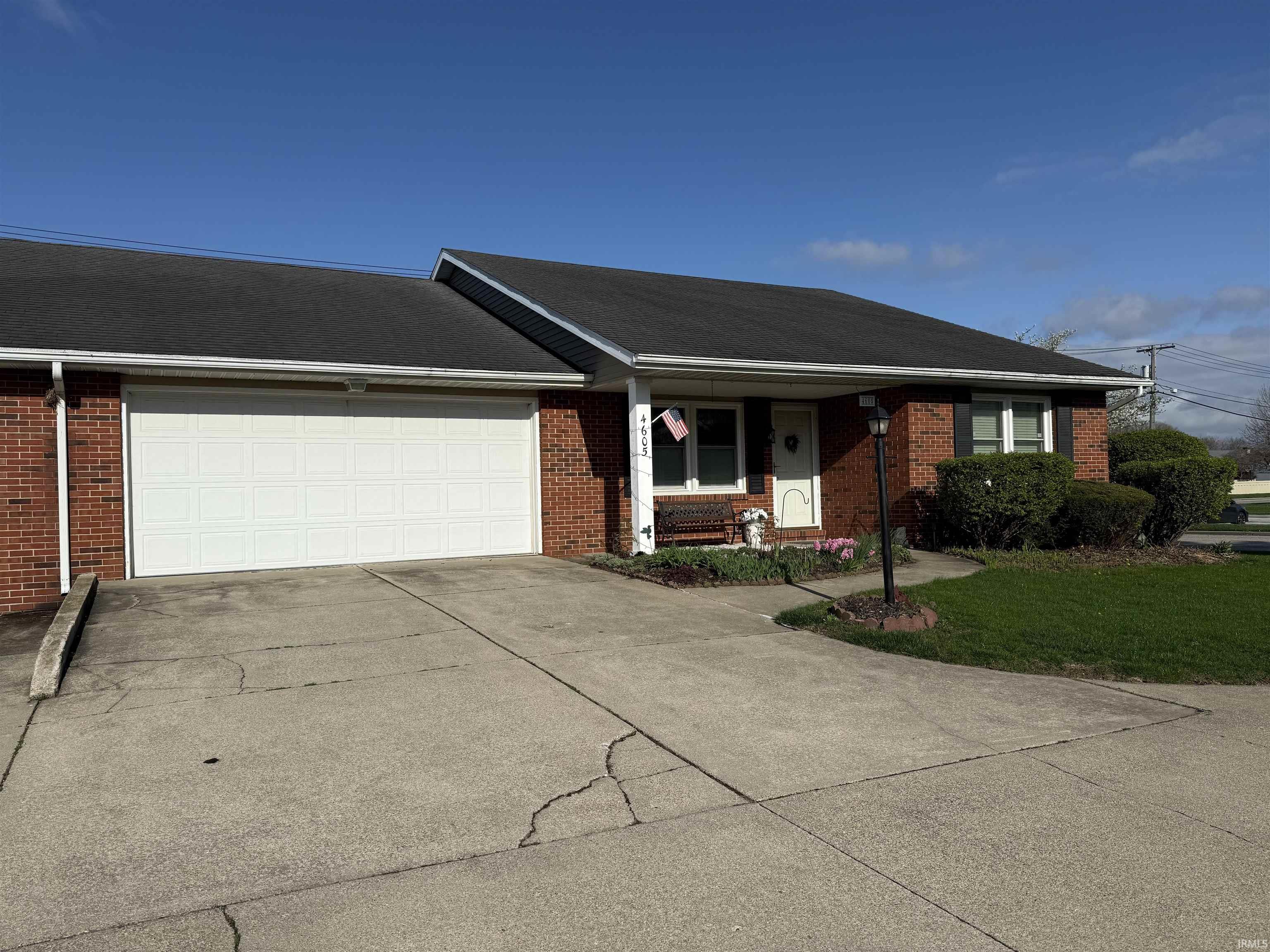 4605 Rivers Edge Drive Mishawaka, IN 46544 - Photo 3 of 23
