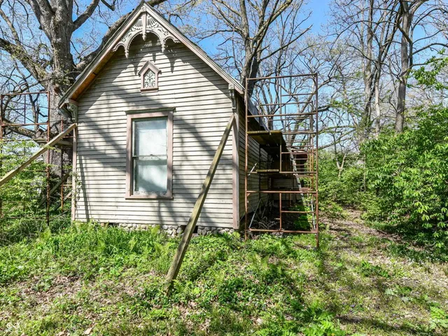 $125,000 | 324 East Burgess Avenue, Indianapolis, IN 46219