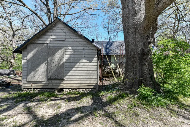 $125,000 | 324 East Burgess Avenue, Indianapolis, IN 46219