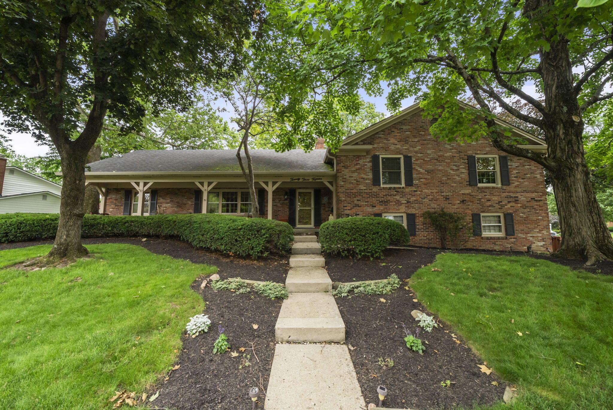 2315 Haverford Road Columbus, OH 43220 - Photo 3 of 99
