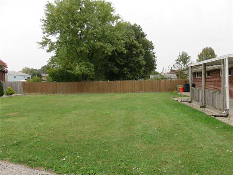 812 McGovern Road Houston, PA 15342 - Photo 4 of 17 Exterior Back.