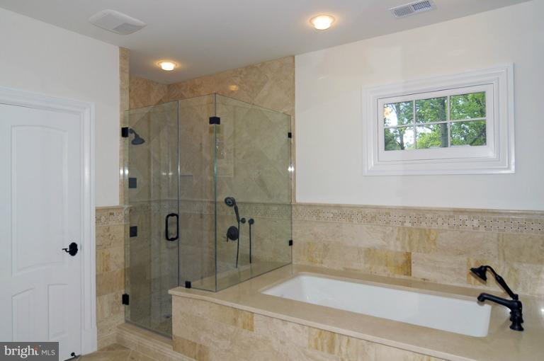 8215 Custer Road Bethesda, MD 20817 - Photo 23 of 30 Bath (Master)