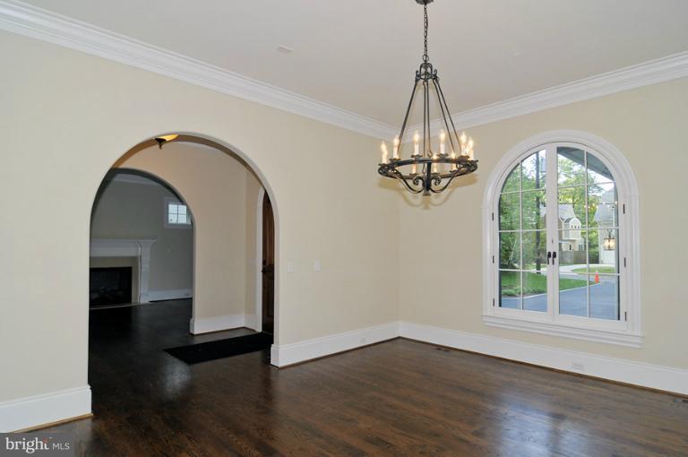 8215 Custer Road Bethesda, MD 20817 - Photo 8 of 30 Dining Room