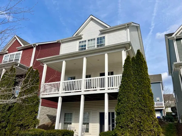 $499,999 | 309 Courtney Circle, Blacksburg, VA 24060