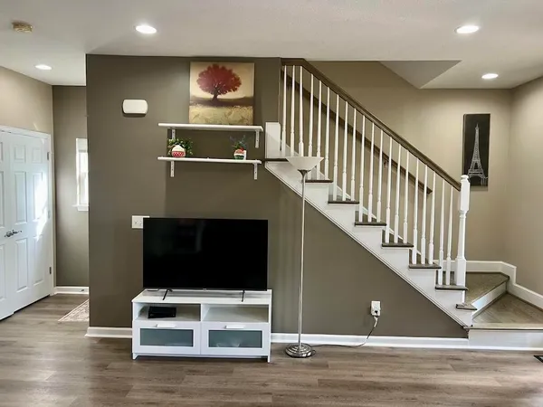 $499,999 | 309 Courtney Circle, Blacksburg, VA 24060