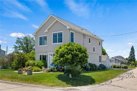 $4,800 | 26 Walcott Avenue, Narragansett, RI 02882
