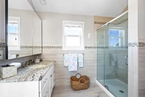 $4,800 | 26 Walcott Avenue, Narragansett, RI 02882