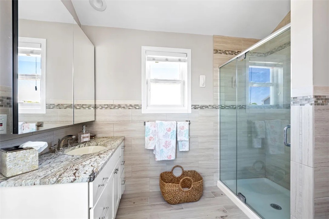 26 Walcott Avenue Narragansett, RI 02882 - Photo 16 of 27