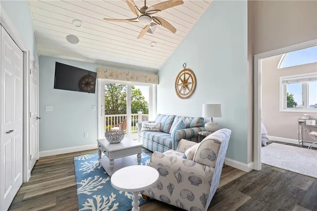 $4,800 | 26 Walcott Avenue, Narragansett, RI 02882