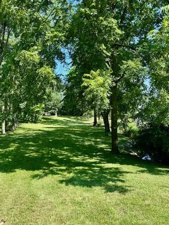 $275,000 | 1410 East Choctaw Drive, London, OH 43140