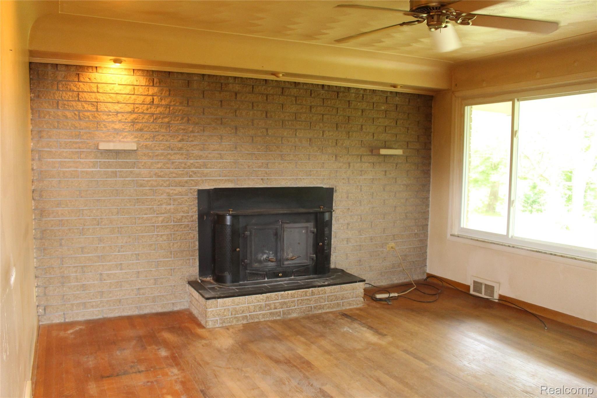 6995 Oakhill Road Clarkston, MI 48348 - Photo 11 of 12 IMG_4153.JPG