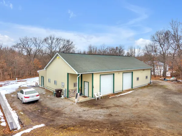 $299,900 | 8796 North 100 East, Lake Village, IN 46349