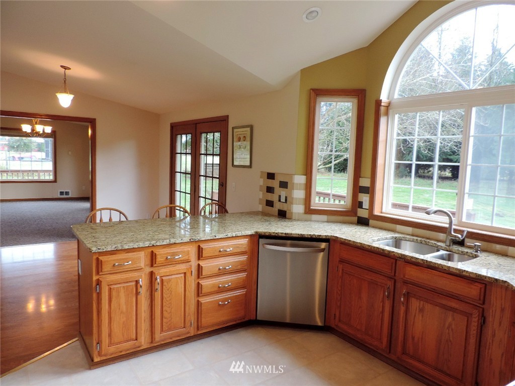 9419 Gastaeson Lane Southwest Rochester, WA 98579 - Photo 4 of 20