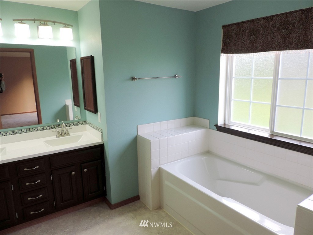 9419 Gastaeson Lane Southwest Rochester, WA 98579 - Photo 10 of 20