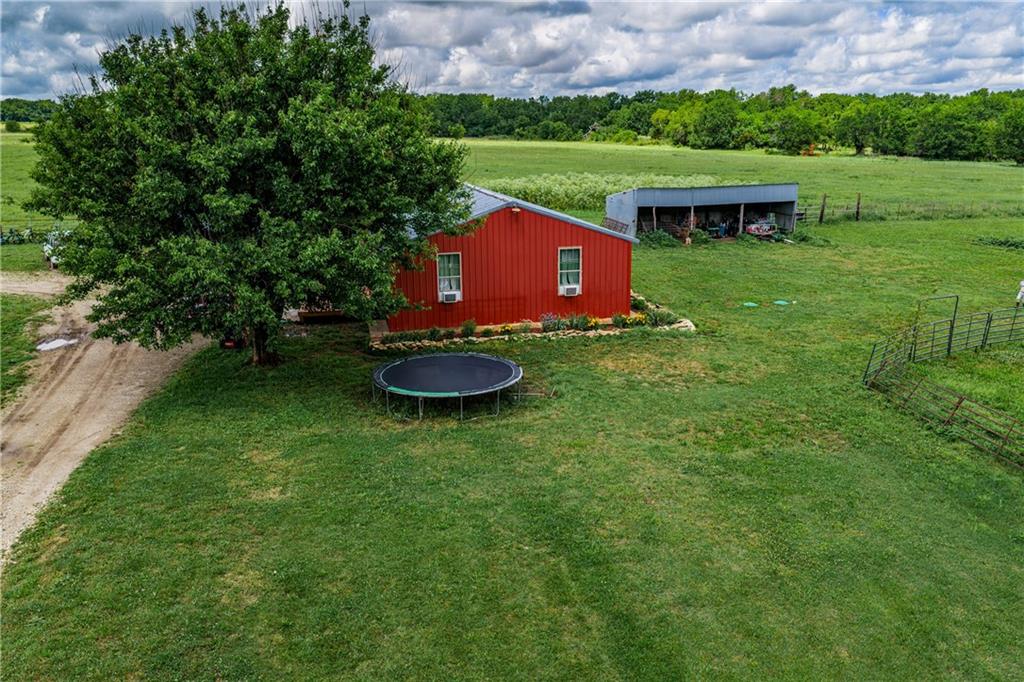 4038 Lee Road Mound City, KS 66056 - Photo 10 of 75